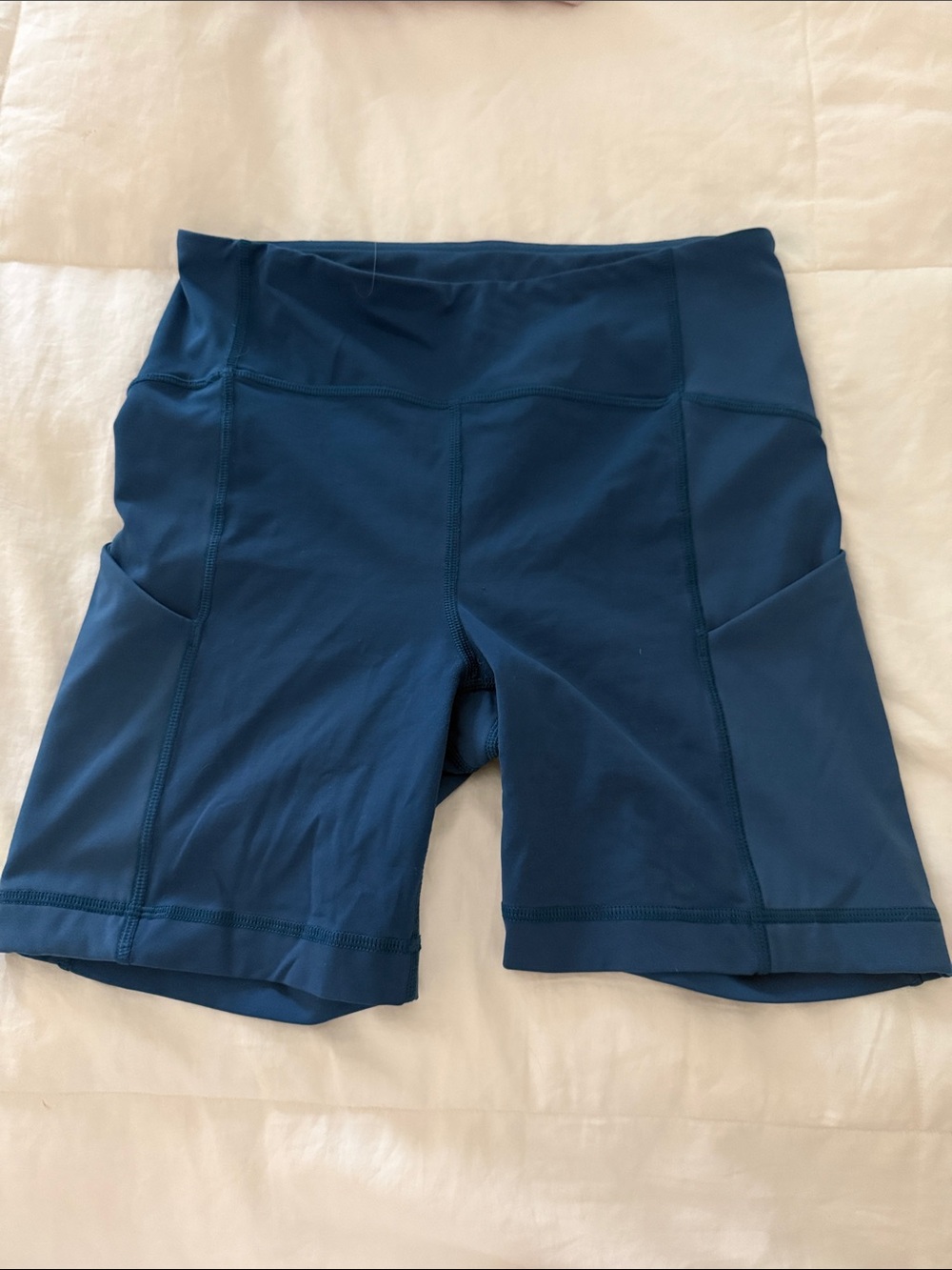 lululemon athletica Women's Bike Shorts in Teal Blue